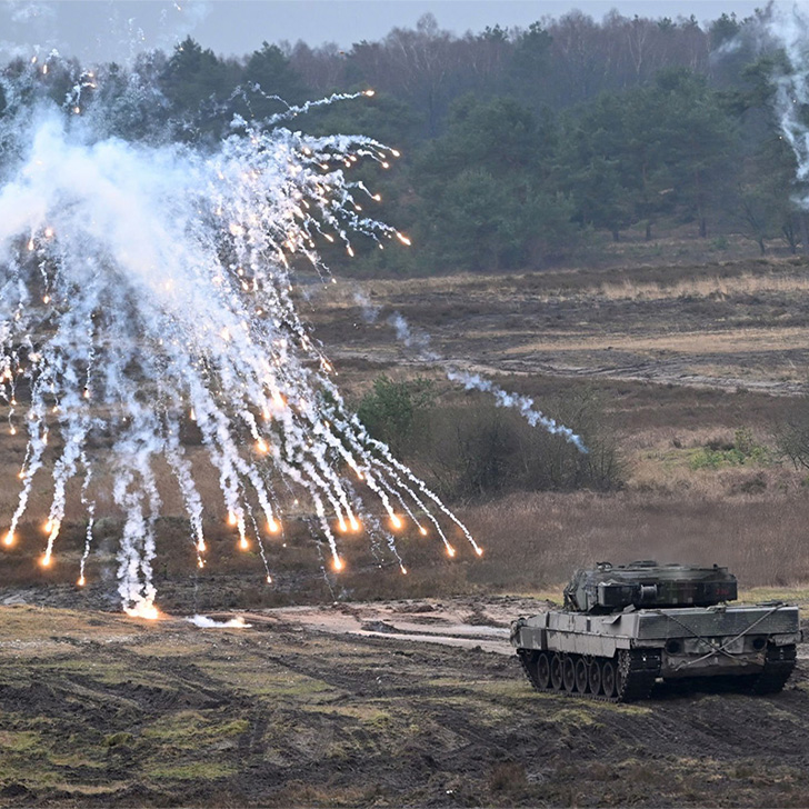 Rheinmetall PR sq, Rampart Awarded $10M Contract to Supply Rheinmetall 76mm Bi-Spectral Obscurant Grenades to the Department of National Defence